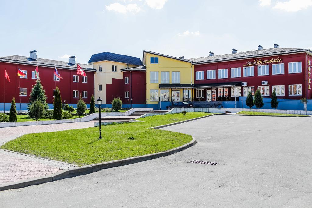 Hotel Suvorov Kobryn Ngoại thất bức ảnh