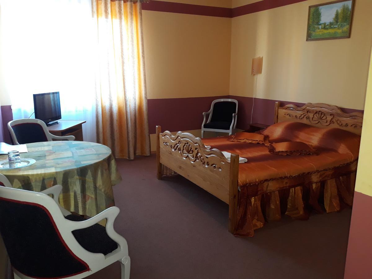 Hotel Suvorov Kobryn Ngoại thất bức ảnh